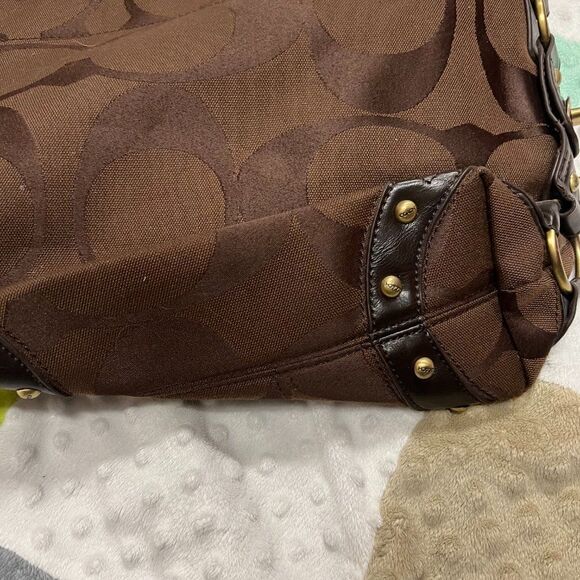 Coach Carly  Signatur Logo Shoulder Bag - Picture 4 of 6